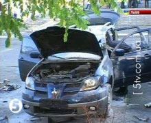У Львові вибухнув автомобіль директора одного з найбільших торгових центрів. Загинула дівчинка, що проходила поруч...