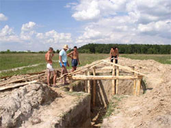 Будівництво екопоселення на Житомирщині (фото - ridnazemlya.org.ua)