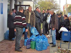 У Севастополі відновлена подача питної води