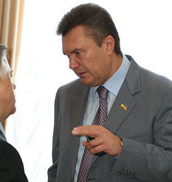 Комуністи шантажують Януковича. Мабуть схотіли чогось більшого і матеріального