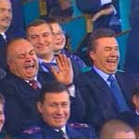 Тарифна війна. Янукович вдало пожартував перед журналістами