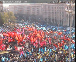 Більшовики на Майдані мітингують. Масовка чекає вождів