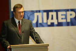 Янукович з лідера перетворився у відлуння Мороза? Мабуть отримали одну інструкцію