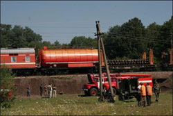 Аварійний потяг із фосфором не поспішають прийняти у Росії. Він ще блукає в степах України