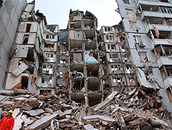 Трагедія в Дніпропетровську: від вибуху газу - 12 загиблих, постраждало 4 будинки