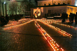 Сьогодні Україна вшановує пам'ять жертв більшовицького геноциду