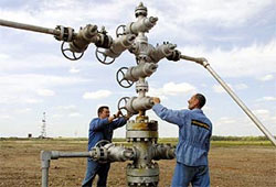 Нафтогаз і Газпром вирішили, що фірташі на трубі - зайві