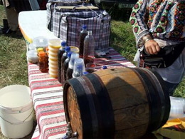 Дегустація та продаж медовухи на фестивалі «Трипільське коло - 2008. Вода»