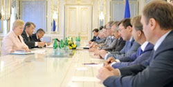 Президент Ющенко явив черговий приклад консолідації влади