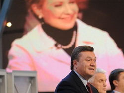Янукович каже, що нічого не прихватизовував, а купив за чесно зароблені