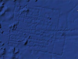Британська газета The Sun повідомила про виявлення Атлантиди за допомогою Google Ocean. Google заперечує 