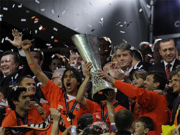“Шахтар” став володарем Кубка УЄФА 