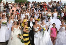 На Закарпатті відбувся “Парад наречених-2009”