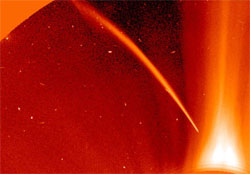 Сьогодні на Сонце може впасти комета