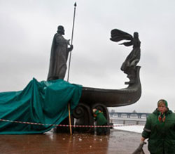 Нардеп побачила символіку у руйнуванні пам’ятника засновникам Києва