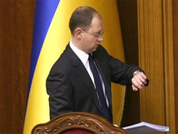 Яценюк буде ініціювати ТСК по Януковичу