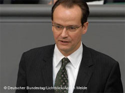 Ґунтер Кріхбаум (ХДС/ХСС) є членом німецько-української міжпарламентської групи