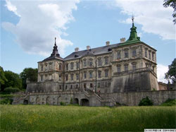 Американці приїхали у Львівський замок шукати привида