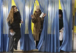 Хроніки вільного вибору. Українці вже наїлися виборчої гречки?