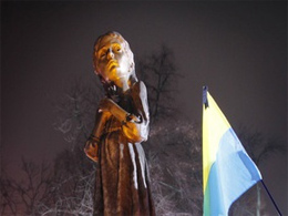 У День пам’яті жертв Голодомору та політичних репресій українські телеканали будуть розважати піпл