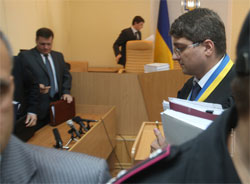 Більшовицький трибунал. Суддя Кіреєв видалив Тимошенко з зали засідання