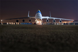 Український літак доставив до Японії гуманітарну допомогу та техніку