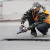 У Києві на ремонт доріг виділяють 92 мільйони. Яку частину з цих коштів закатають в асфальт і яку “відкатають” - не повідомляється