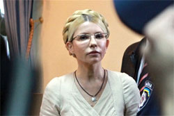 Керівництво концтабору каже, що Тимошенко відмовилася від обстеження під відеокамерами