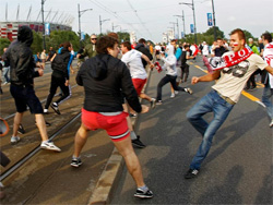 ЄВРО-2012. Польща депортує російських уболівальників, винних у хуліганстві