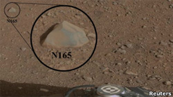 “К’юріосіті” дослідив на Марсі перший камінь