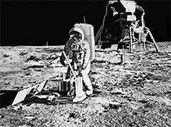 NASA збирається побудувати базу на Місяці