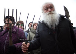 Фальсифікація виборів може призвести до немирної революції в Україні