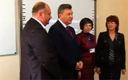 Янукович «призначив» мера