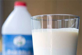 Знежирене молоко зменшує ризик інсульту