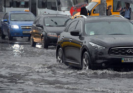 У Києві за вчорашній день зафіксовано 14 місць підтоплень