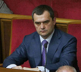 Захарченко сьогодні звітуватиме у парламенті про розслідування злочину у Врадіївці