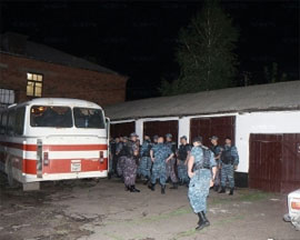 До Врадіївського райвідділу міліції прибуло підкріплення міліцейського спецназу