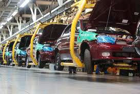 Українські автовиробники скорочують виробництво