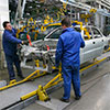 Українські автовиробники скорочують виробництво