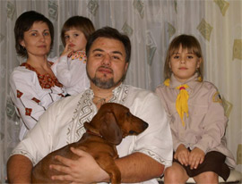 Руслан Коцаба з родиною