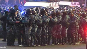 Під будівлею Кабміну концентруються внутрішні війська та міліцейський спецназ