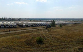 “Гуманітарний конвой”, як і прогнозувалося, зупинився біля частини кордону, яку контролюють російські терористи