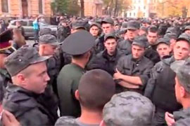 У Києві і Харкові мітингують строковики-нацгвардійці
