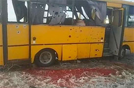 Зухвалий злочин: російські бойовики перед телекамерами розстріляли рейсовий автобус