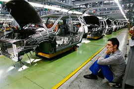 У Росії зупиняє роботу і скорочує робочі місця ще один автовиробник