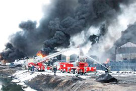 Пінна атака на пожежу на нафтобазі БРСМ дає позитивний результат