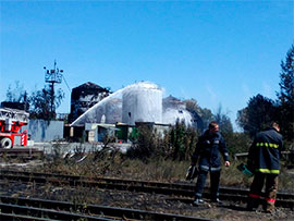 Пожежа на нафтобазі БРСМ: рятувальники взяли під контроль всю територію