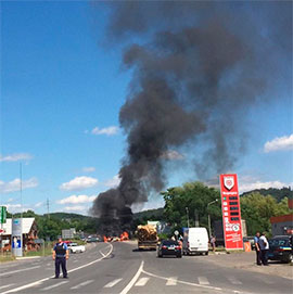 “Правий сектор” оголосив вимоги до влади та підняв бойову тривогу через події в Мукачеві
