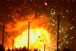 У Сватове, на Луганщині, горять артилерійські склади 