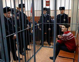 Російські тюремники заявляють, що Савченко погодилася на медогляд, адвокатів до неї не пускають